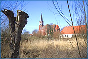 Alte Backsteinkirche im Ostseebad Wustrow